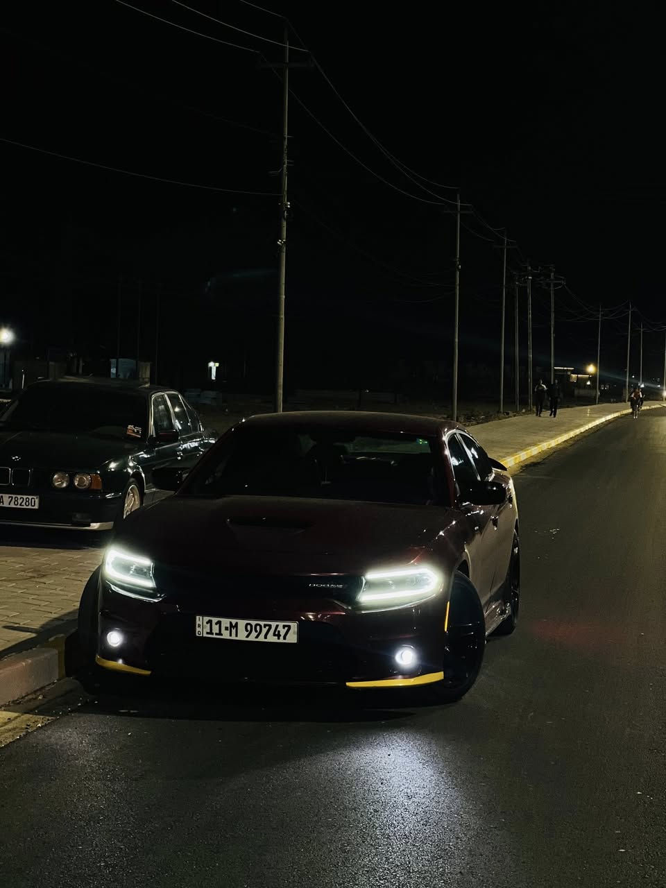 السلام عليكم دوج چارجر 2020 فئة SXT
عليها كتت كامل GT محدثة السياره بالكامل 
مواصفات بصمه +بصمه ابواب 
تشغيل عن بعد /كشنات كهربائية 
كشنات جلد تدفئه تبريد /مري هيتر 
حساسات خلفية /ستيرن هيتر 
يعني سياره تقريباً فول مواصفات عده الفتحه 
سياره حادثها مال امريكا موضح ماشيه ٧٨ الف ميل حقيقي شرط الفحص كير محرك اكسل حداديه اماميه خلفيه كله كفاله بشرط سياره ترايك زيرو سعر 188 وبيها مجال 
عنوان ديالى بلدروز ***********
