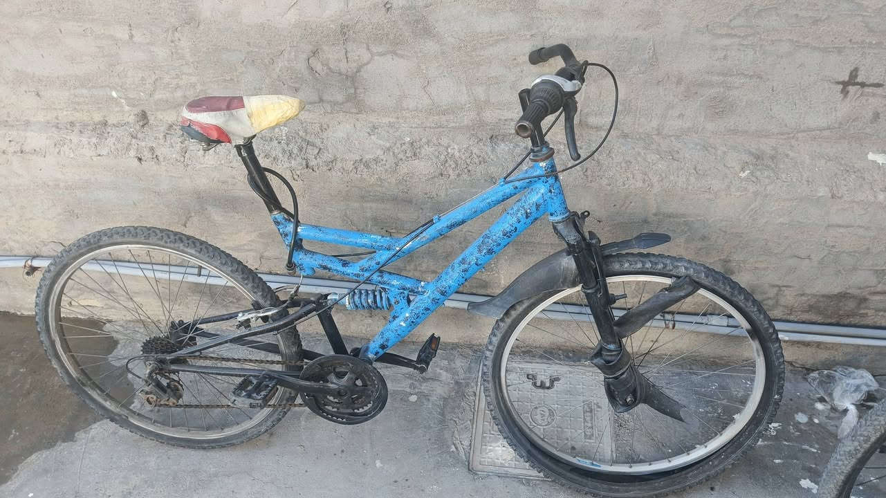 باسكلات اثنين للبيع بيهن نواصق بسيطه سعرهن اثنينه ب١٢٠ وبيهن مجال ‏‪***********‬‏
