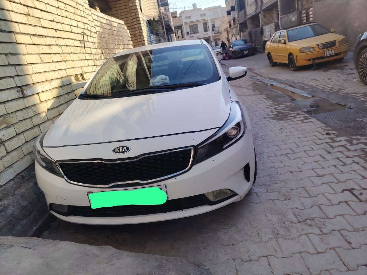 كيا فورتي ب١٠٠وبيها مجال المكان بغداد الرقم ***********واتساب

