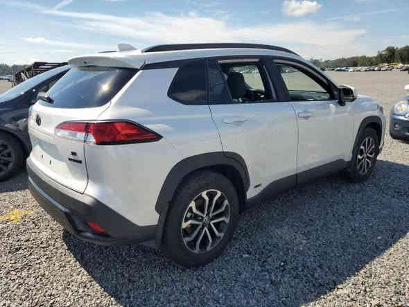 كورلا كروز وارد امريكي بدون حادث تقرير مياه امطار للدوسة ومأشر بالصورة ***********
