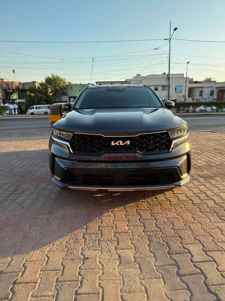 السلام عليكم كيا سورنتو للبيع موديل 2023 دخول جديد بدون رقم ماماشيه بلعراق سياره فول مواصفات S سياره جديده جدا ماشيه 16 الف مكفوله من الصبغ حادثه موضح بلصور جاملغ وباب بارد بي دي ار وبنيد نفس اللون العنوان جميله شارع خير الله السعر 215 وبيه مجال ***********
