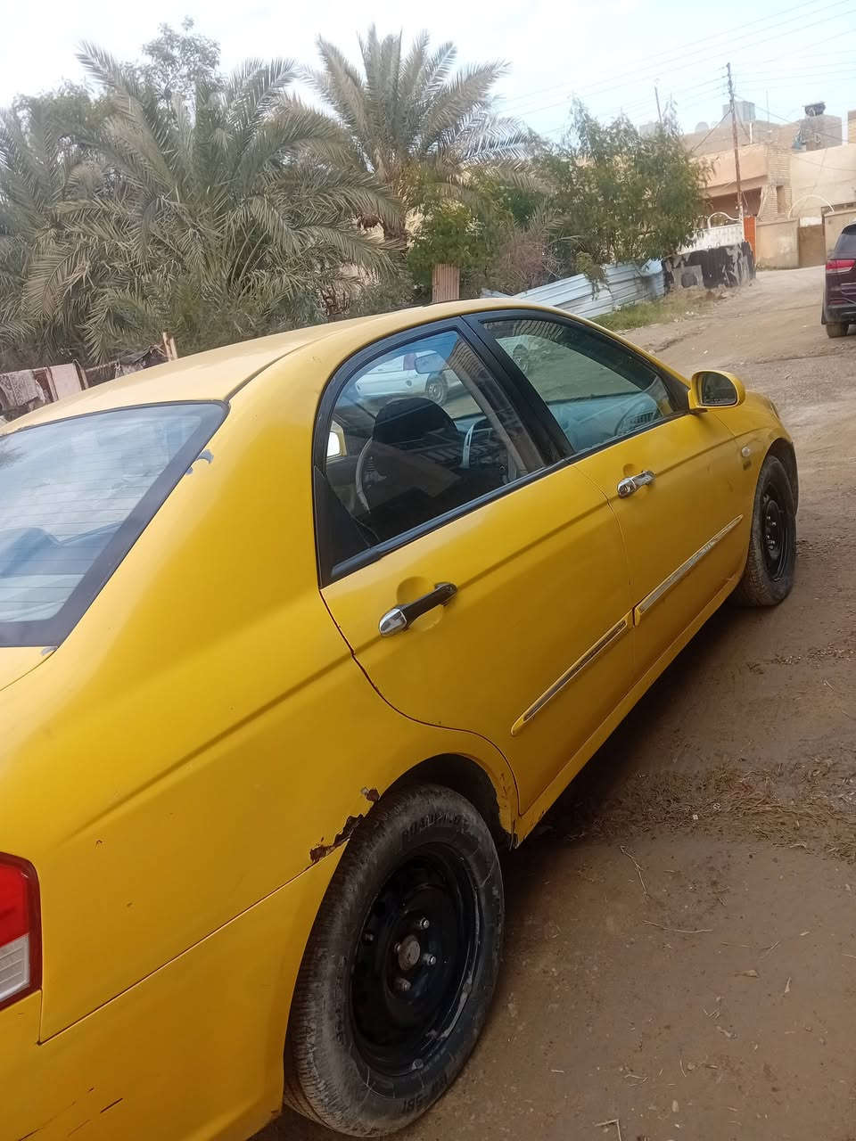 السلام عليكم شباب 
اسبكترا سيراتو مكينه 1600
رقم بغداد بسمي  مكان بغداد زعفرانية 
مكينه كير مكفول 
تخم تاير جديد بيهه 
كهربائيات جاهزه كلهه 
صدر خير من الله 
موديل 2008
***********
رايدهه ب٦٤  وبيهه مجال للشراي يجي يكلب ويدلل
