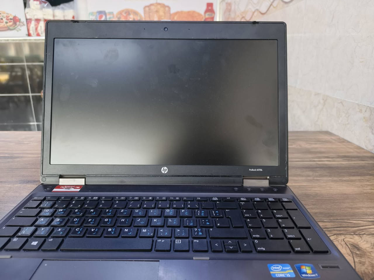 لاب توب  للبيع اسم الجهاز هو HP . رام 4 هارت 128 السريع جازي يفيد الدراسه او للالعاب الخفيفه جهاز نظيف ما مفتوح ما ملعوب بيه جهاز نظيف ويا  شاحنه عنوان الموصل راس الجاده جانب الايمن *********** سعره 135
