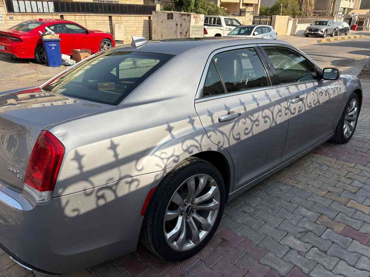 السلام عليكم للبيع سياره اوباما كرايزلر C300 وارد أمريكي موديل 2017 لون سلفر السياره فول مواصفات وجاهزه بدون اي نقص رقمها بغداد انكليزي سنويه باسمي (المواصفات) كرايسلر 300 أعلى فئه C 2017 محرك 6 سلندر محرك 3600 تو ويل بصمه عدد 2 تشغيل عن بعد ودخول ذكي وبانوراما ويل كب حجم 20 اصلي وتاير جديد بحاله ممتازه برده خلفيه كهربائيه سلايد حادث السياره تصليح و صبغ جاملغ الأمامي صفحه الصدر وتبديل دعاميه السياره ماشيه 92 الف ميل حقيقي السعر المطلوب 203 ورقه السياره بغداد والسنويه باسمي مكان السياره بغداد العامريه للتواصل ***********
