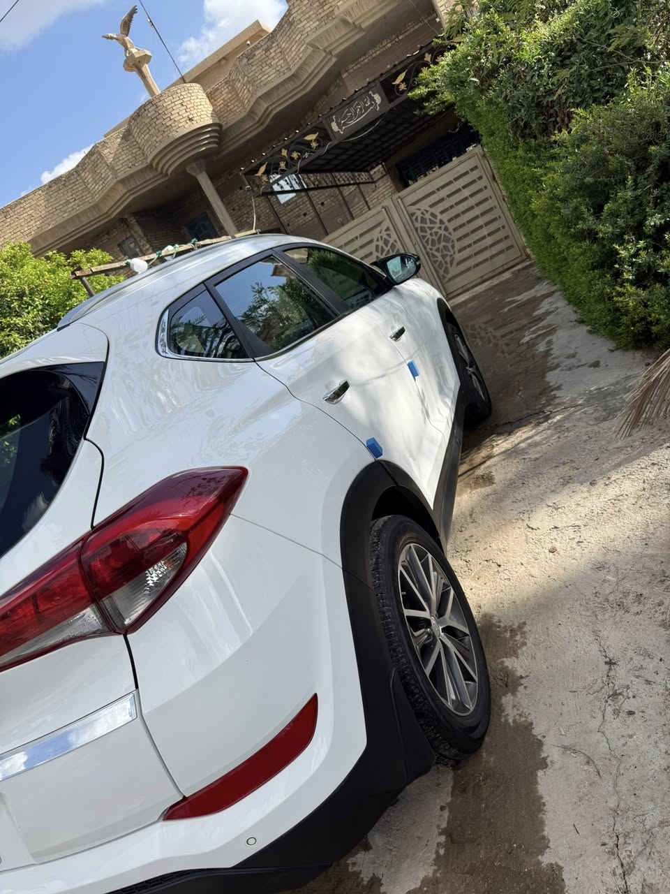 توكسان موديل 2017 خليجي سياره ماشيه 124 نص مواصفات جاهزه مناقصهه كلشي مكاني غزاليه السعر 177 
***********
