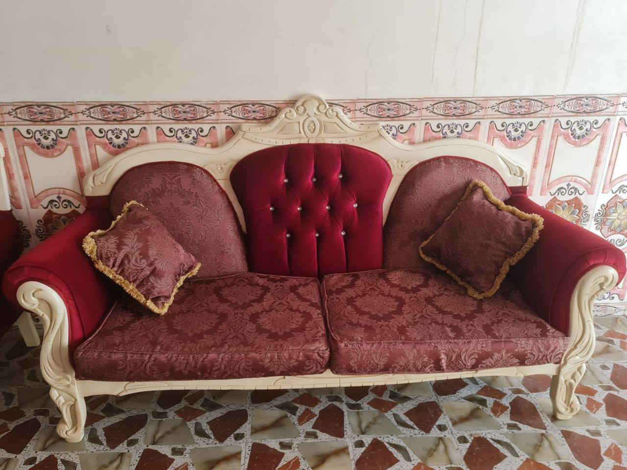 تخم زان 10مقاعد ستعمال قليل اي ضرر ما بي لمقعد سحاب ينغسل ويترجع لسعر 275العنوان نجف براكيه يوجد توصيل كروه الستفسار ***********
