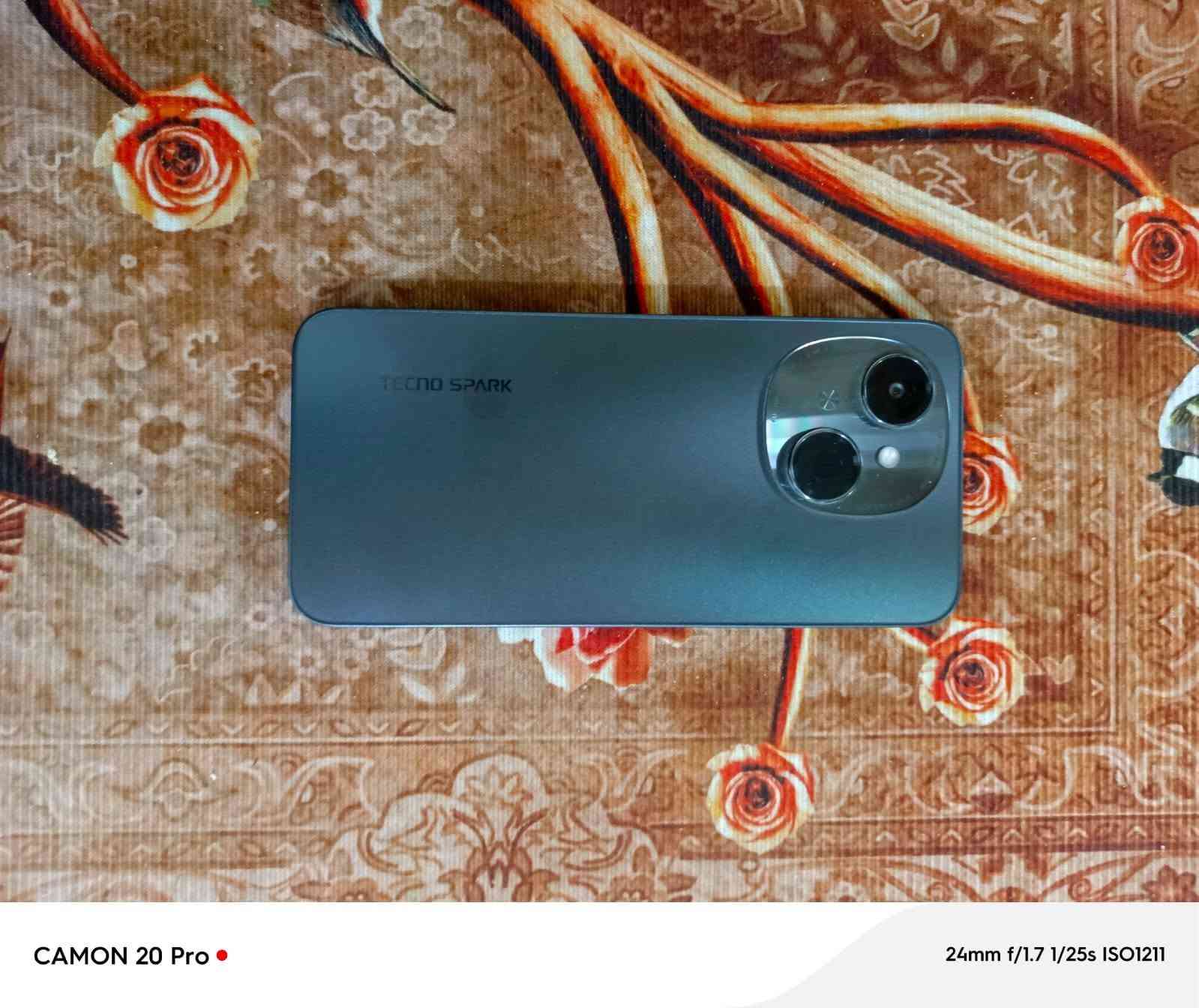 السلام عليكم جهاز 
Tecno Spark Go 1 2025  مستخدم للبيع
ذاكره 128 العشوائيه 3 
بطاريه 5000 الكاميرا الاماميه 8 ميجابكسل 
والكاميرا الخلفيه 13 ميجابكسل 
ماداخل تصليح ابد 
السعر 90 وبيه مجال بسيط


**إذا كنت صاحب هذا الإعلان وتريد حذفه لأي سبب، رجاءا أرسل رسالة إلى الدعم الفني**