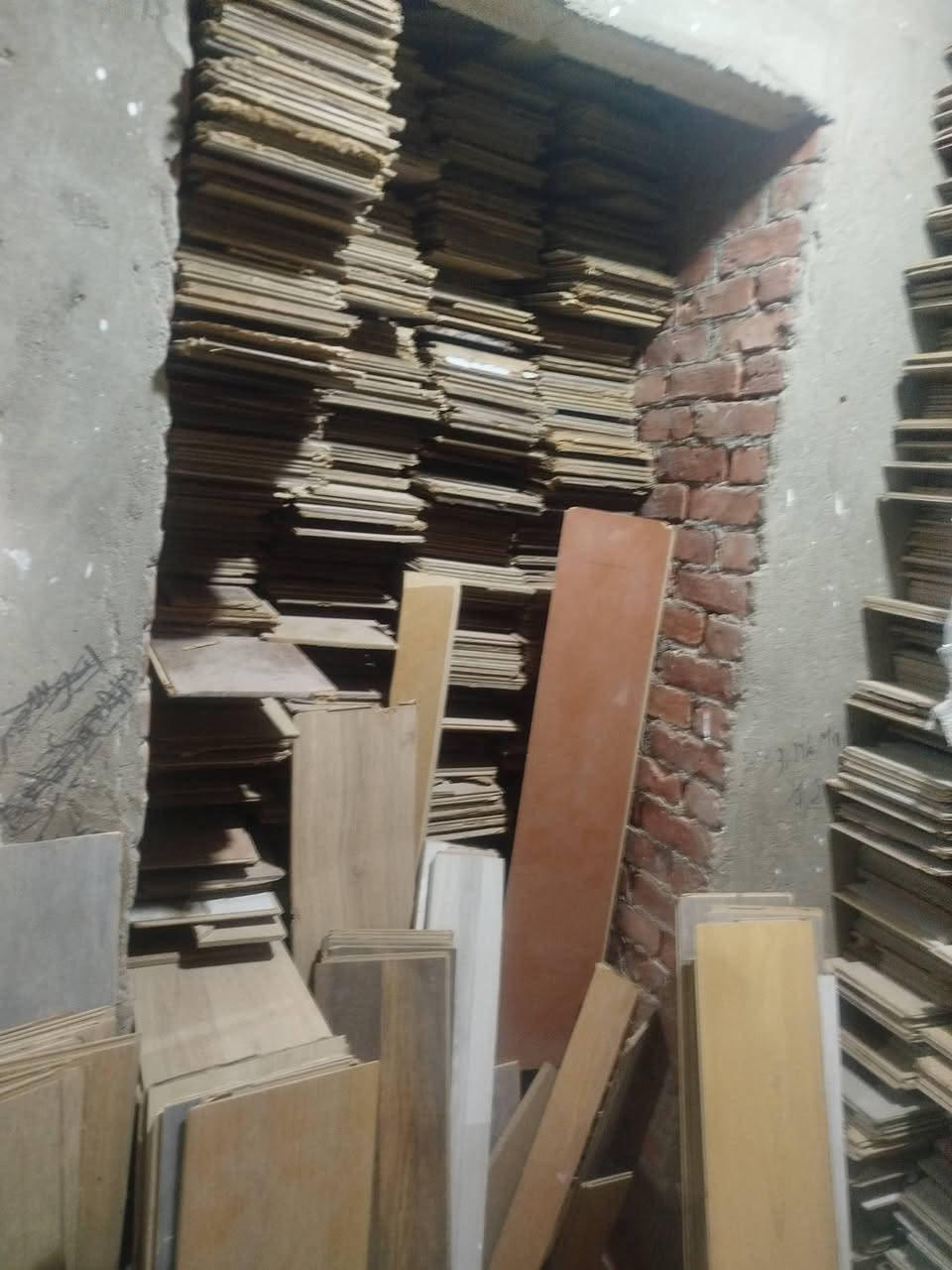 20طن باركيه للركن للبيع سعر الطن 4000ج للكميا كلها 01148233585 شبرا الخيمة


**إذا كنت صاحب هذا الإعلان وتريد حذفه لأي سبب، رجاءا أرسل رسالة إلى الدعم الفني**