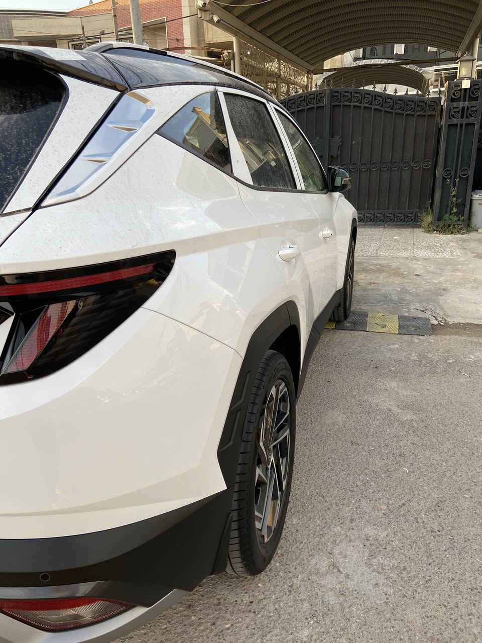 توكسان ٢٠٢٥ توكلر سياره زيروو مرقم كامل كفاله عامه من شخط وتكحيل والرصعه والبارد المواصفات بصمه سايد بريك دكمه باب كهرباء بردات كشنات تبريد كرسين كهرباء تشغيل عن بعد ومواصفات المعروفه ب توسان ماشيه ٢٠٠٠الف بعدهه بريحه الزيرو السعر ٢٣٥٠٠$وبيهه حك الجيه 
تحويل ثاني يوم مكانها الدوره 
***********
