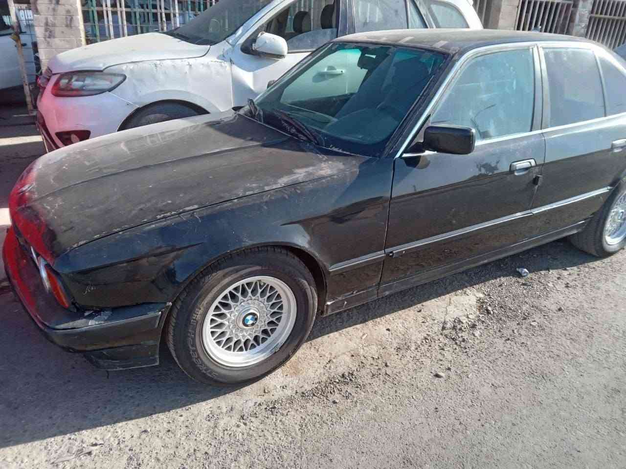 السلام عليكم بيئم دبليو 520 مكينه مسكر بدون صبغ كير عادي بجم رفيع سنوية خضرة موصل جانب الايسر سعر 30 قفل ***********
