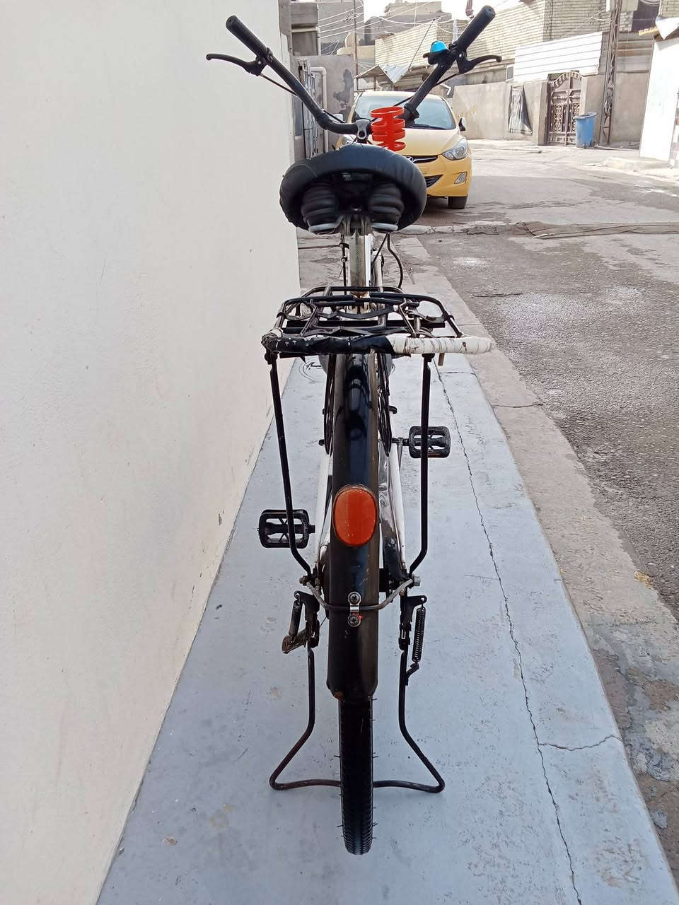 سلام عليكم بايسكل بناتي حجم27 للبيع مكاني بغداد الحبيبيه قرب مدرسة تغلب السعر 100 و بي مجال موديل 2019 نضيف الرقم الهاتف ***********
