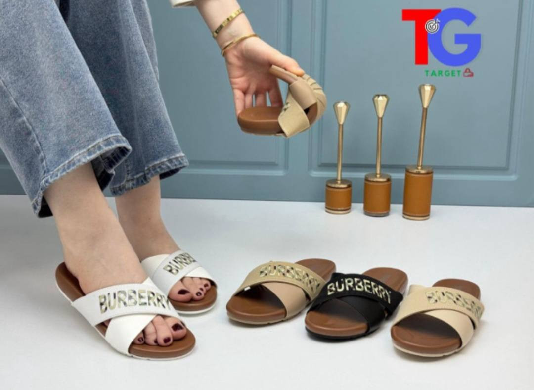 يسعد صباحكم بالخير زبائنا الكرام 
كل ماهو جديد ومميز تجدونه لدى احذيه وحقائب علاء 
شحاطه طبيه وزن الريشه الألوان بالصور موديلين بالمنشور 
للحجز مراسله البيج او واتساب ***********
توجد خدمه توصيل داخل القضاء وجميع محافظات العراق 
العنوان ديالى المقداديه حي المعلمين مجمع العطافي داخل القيصريه مجاور عطاريات ابو شهد وصيدلية الهلال
