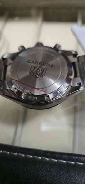 السلام عليكم ساعات جديد DHL البرازيلي من كل شكل ٣ قطع الي يفيدة شلعة او مفرد الساعات غنيات عن التعريف، رقم الهاتف ***********
