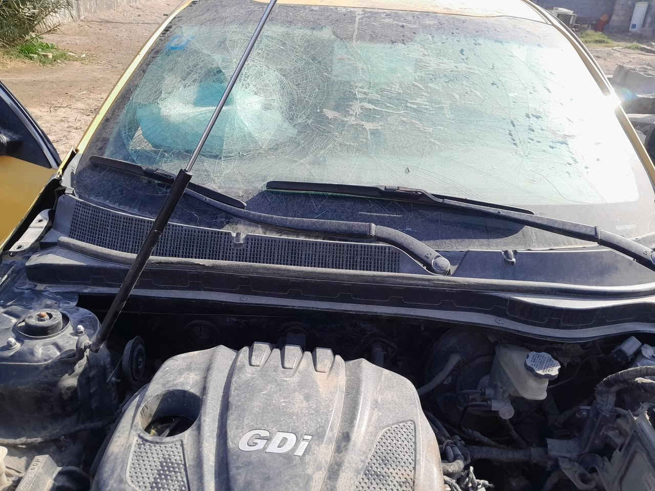 السلام عليكم ورحمة الله وبركاته
حفظكم الله تعالى 
سيارة اوبتيما موديل ٢٠١٣ للبيع السيارة بأسمنا ابيعها على حادثها 
السيارة رقم بغداد مشروع وطني 
اخوان لاتكسرون بحلال المسلم الله يحفظكم من كل سوء ومكروه 
السعر على الأرقام التالية *********** و ***********
يوجد واتساب 
مكلف بالبيع السيارة لابن عمي الله شاهد
