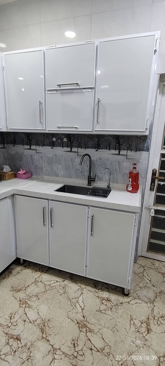 كاونتر و براد الماء ومنظومة الماء للبيع و الخلاط والغلايه وبلاندر والمحظره وسله الخظروات والطاحونه كلهم هديه وين اكو هيج دلال للاستفسار الاتصال على الرقم ***********
