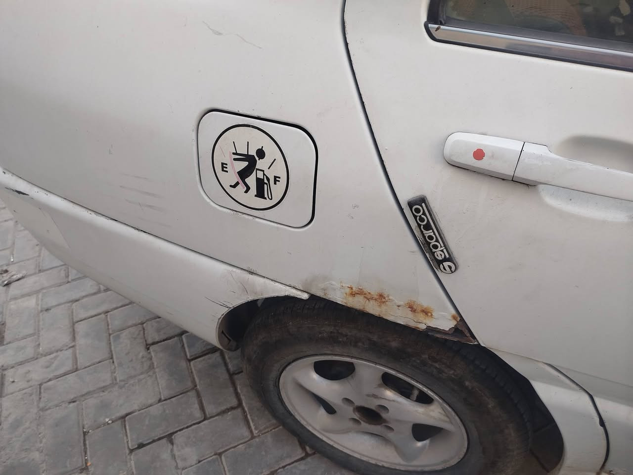 السلام عليكم شيري كوين 11 رقم بابل انكليزي بااسمي كير محرك خير من الله بلادي سيفا تخم تاير حداديه باتري جديد بيها ملاحظات بسيطه مكاني بغداد 
السعر 28 
رقم الهاتف ***********
