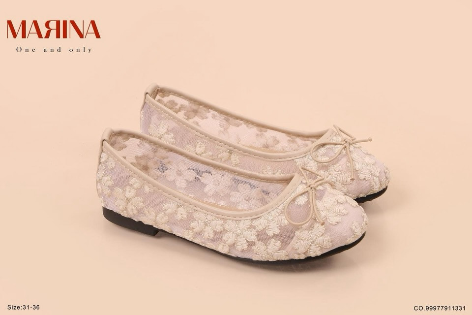 new collection of children's shoes👧🏻
✨ القطع مضمونه وقابلة للتبديل إذا كان بها خلل مصنعي
متوفر توصيل بغداد وجميع المحافظات 
كلفة التوصيل 5000 
يمكنكم التواصل عن طريق الرقم الخاص بالشركه :-7712⁩⁩⁩⁩⁩⁩⁩⁩


**إذا كنت صاحب هذا الإعلان وتريد حذفه لأي سبب، رجاءا أرسل رسالة إلى الدعم الفني**