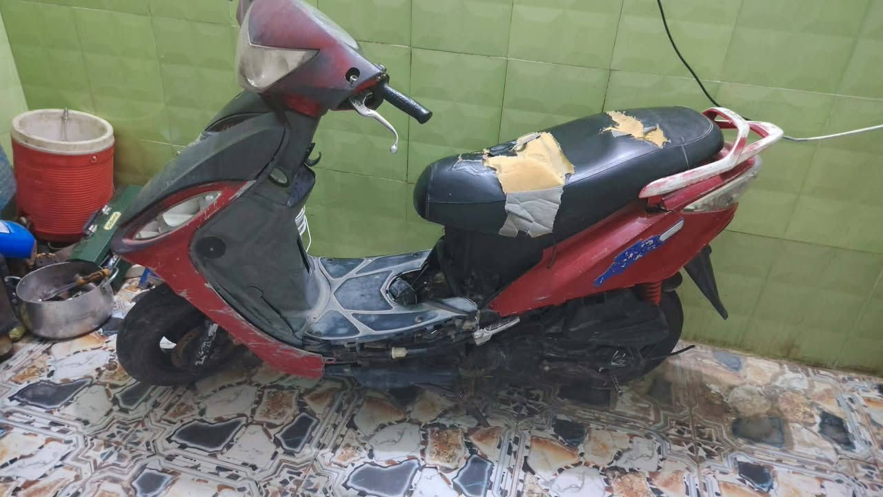 دراجه جي فور ابيعك كوم حديد
100 الف 

***********
