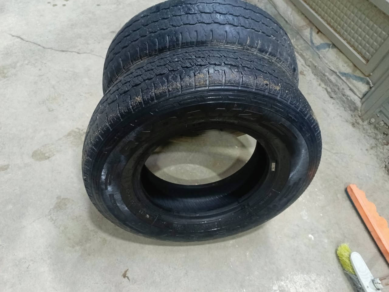 ايطار مال المسجل مع تايرات كيا امامي نص عمر قيم وأخذمكاني كركوك حي العسكري ***********
