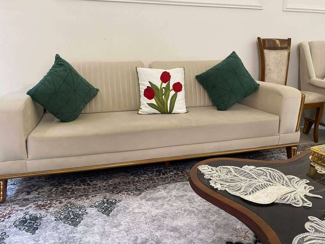 تخم تركي قلاب وتكمه 10مقاعد قنفات ثنين كبار مع 4كراسي للبيع


**إذا كنت صاحب هذا الإعلان وتريد حذفه لأي سبب، رجاءا أرسل رسالة إلى الدعم الفني**