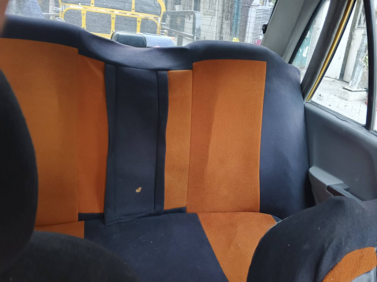 السلام عليكم سايبا 2011 مكفوله 
كير محرك صدر امامي خلفي جديد تاير جديد
بلاديه مكفوله من صبغ وضربه 
سعر 25 ورقه وبيه مجال بسيط 
مكان الاعضميه رقم ***********
