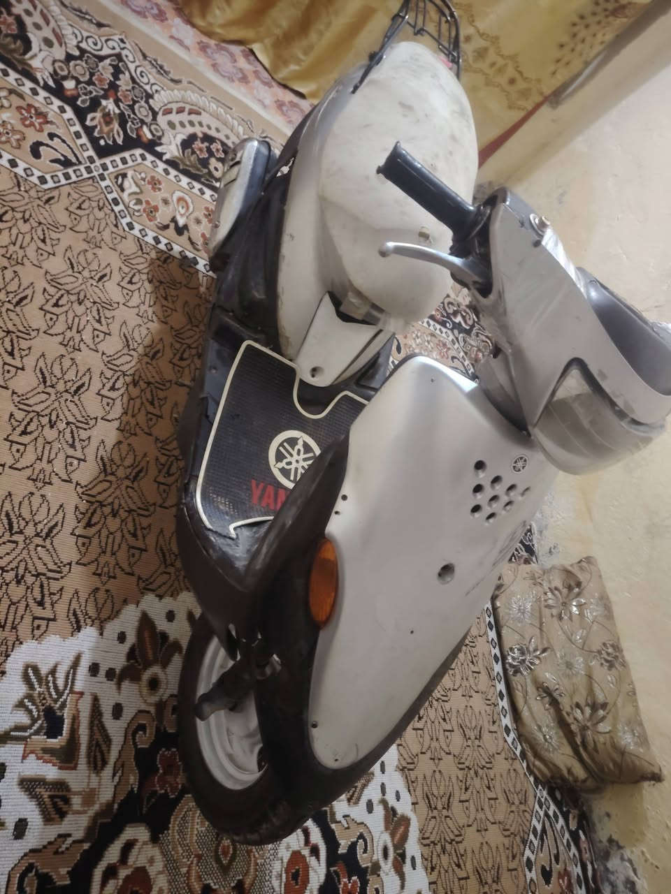 السلام عليكم دراجه للبيع سعر 200 وبيها ***********
