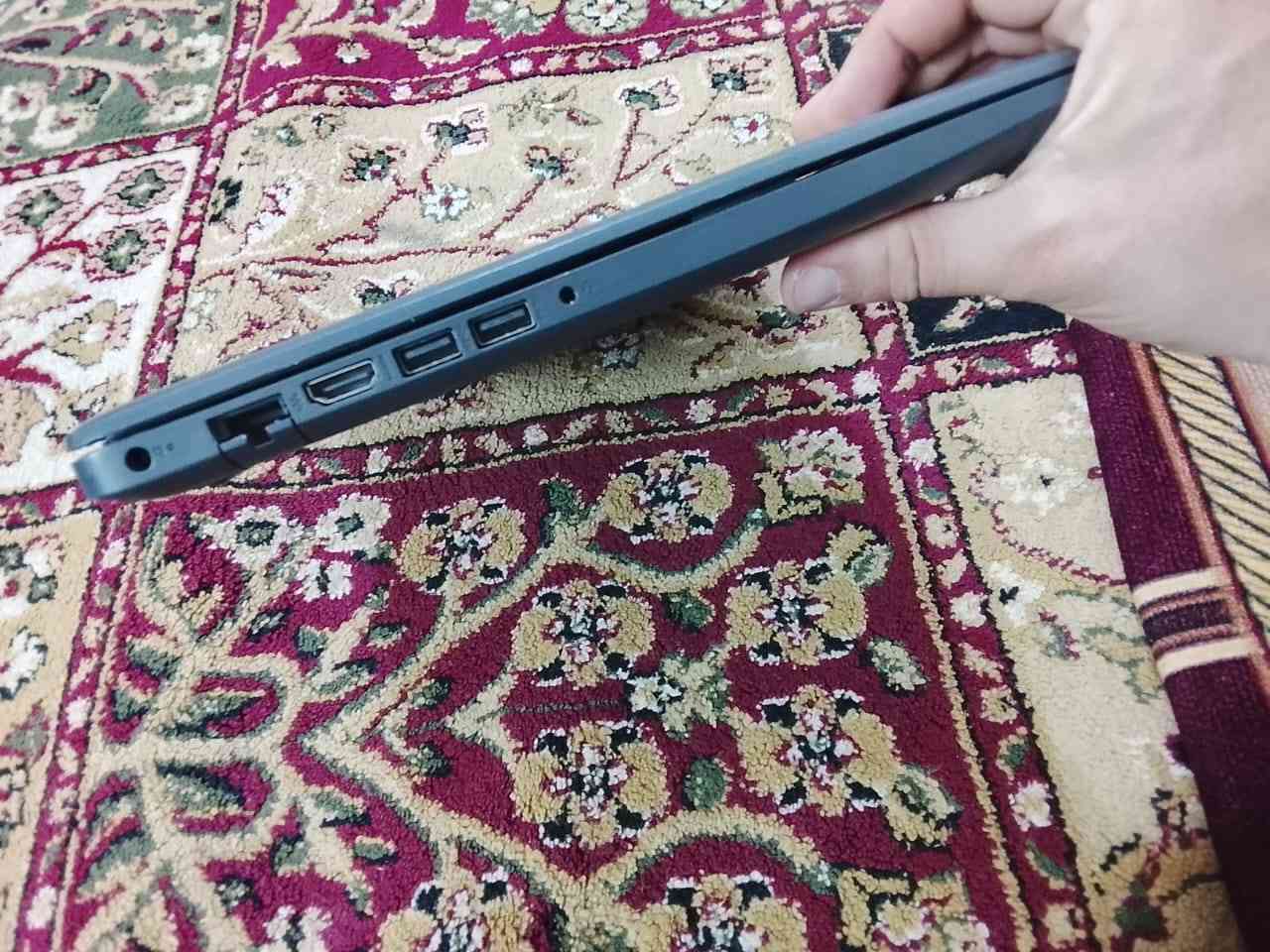 حاسبة Hp مالت سوكنه مو اوربي
كيبورد عربي اصل 
نظافة 95% 
كوراي 3 جيل 10 وندوز اخر تحديث
مواصفاتها مذكورة بالصور.... شاشة 14.5.  هارد 1 تيرا يعني 1024كيكا رام 8كيكا 
السعر 300وبيها شوي مجال /***********واتساب
