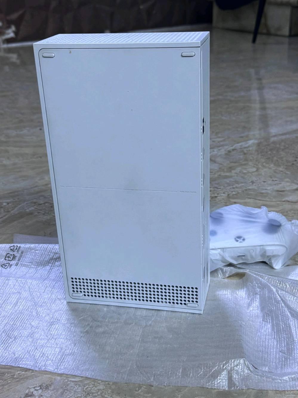 بلي اكس بوكس سريس اس هوه  و يوبي اس  السعر ٤٥٠ هوه ول يوبي اس  و مبرده و قاعداته450 قفل عنوان جميله ***********