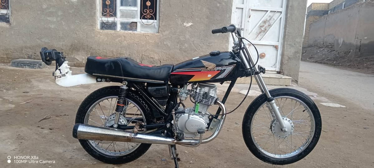 يا الله سلام عليكم دراجة نامة موديل 2025 بعدهة بكريزهة برغي ما مفتوح بيهة الدراجة خير من الله كلك كلك السعر خاص  هاذ رقمي  ***********
