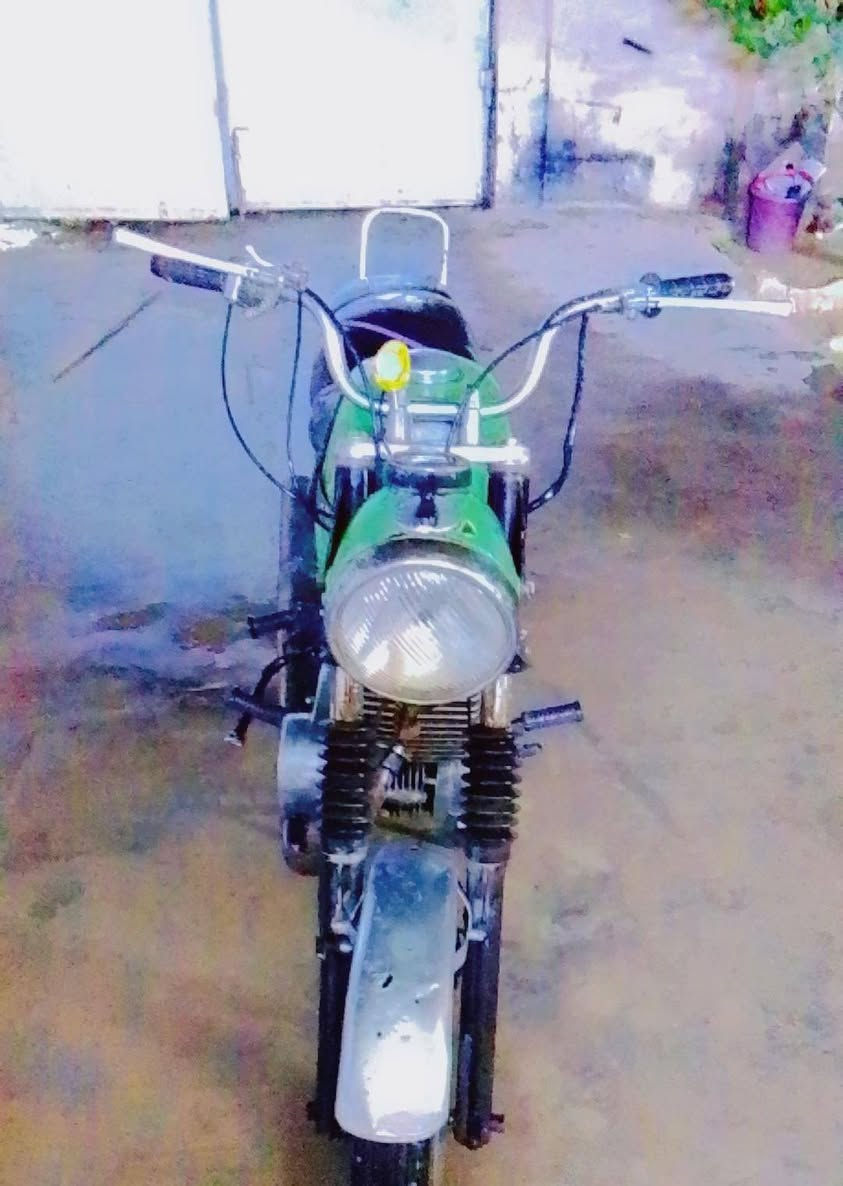 دراجه MZ للبيع السعر 550 بيه مجال جديده كهربائيات كله شغاله مكفوله من كلشي موديل 81  عنواني الرمادي حي ضباط للاستفسار على رقم ***********
