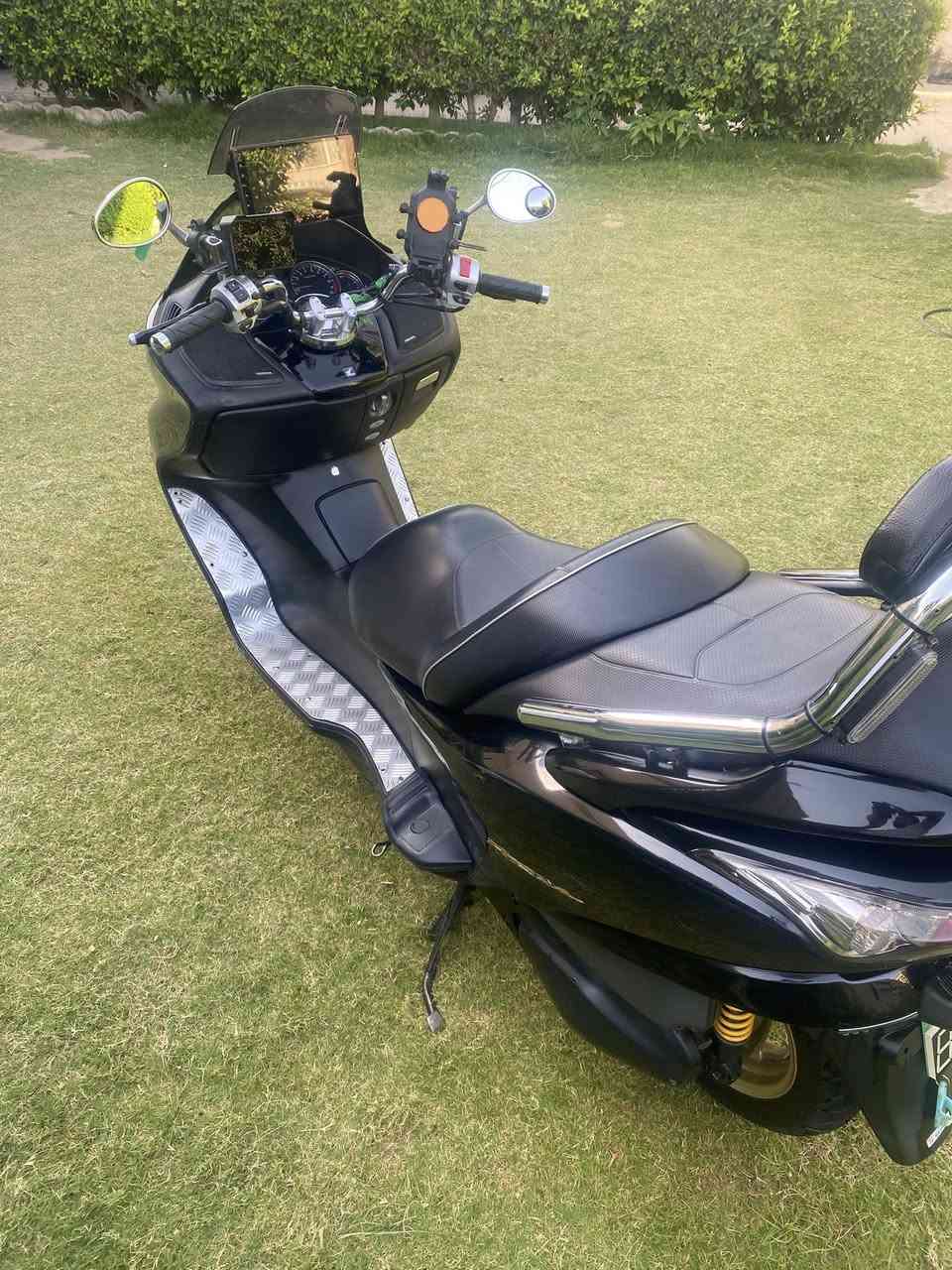 فورزه 09 الدراجه جديده رمبه متعوب عليهة كفاله عامه  من كلشي   مكان بغداد السعر مليون ٦٥٠  بيهة مجال قليل  ***********
