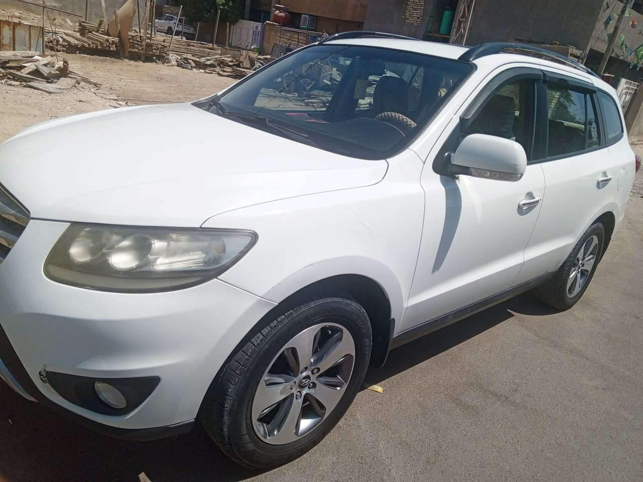 سلام عليكم سنتافية موديل 12 رقم بغداد مكفوله كفاله مكينه سته 3500 سبعه راكب فور ويل  تبريد 3 قطع فول مواصفات اشاير بل مري كامره شاشه كشنات جلد السياره مكانه بغداد الحسينيه  بسمي  السعر 165 وبيهه مجال رقم صاحب السياره ***********
