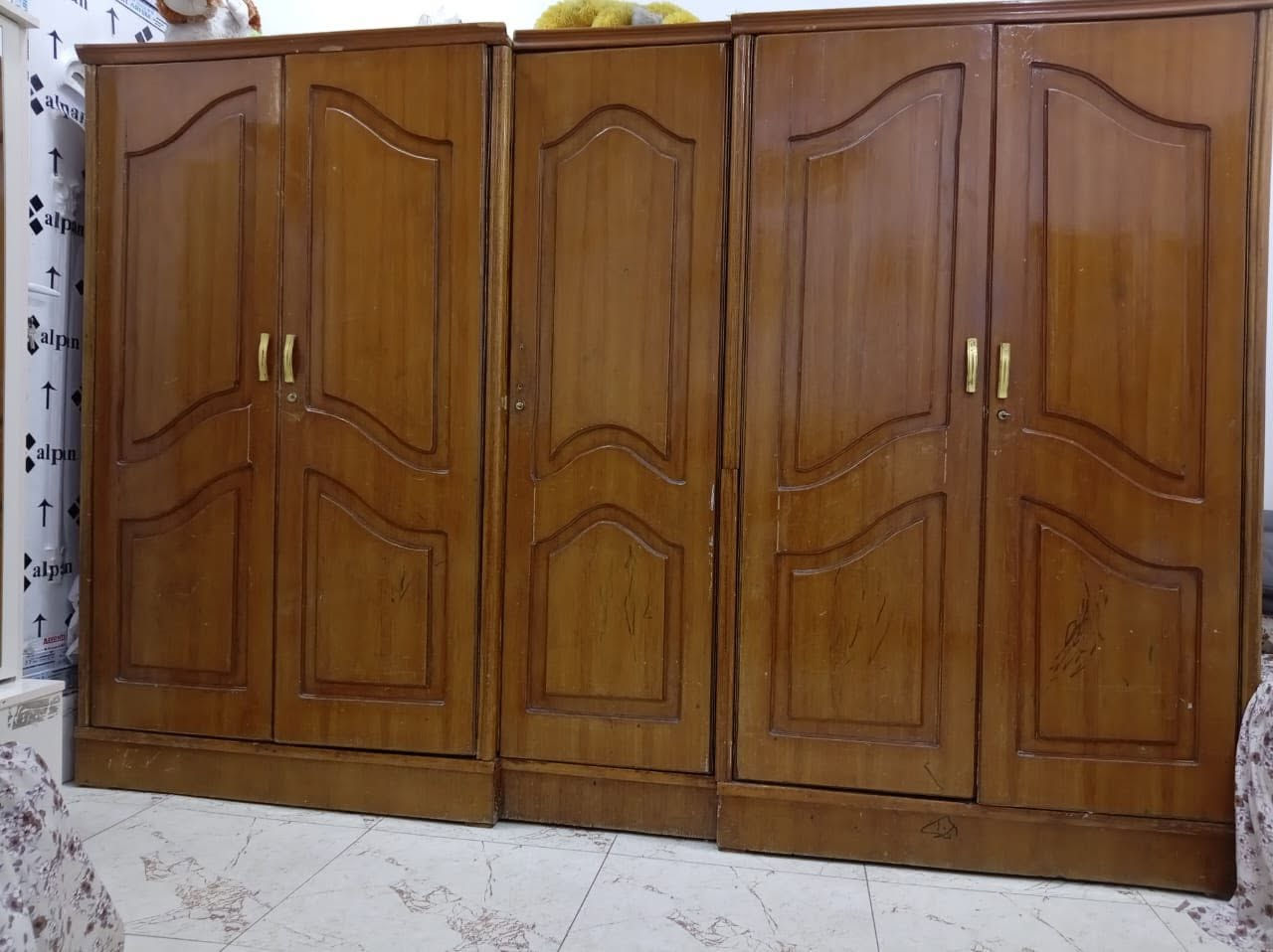 كنتور صاج وجه وكفه ثكيل ونظيف خمس ابواب للبيع او مراوس بكنتور ابو اربع ابواب


**إذا كنت صاحب هذا الإعلان وتريد حذفه لأي سبب، رجاءا أرسل رسالة إلى الدعم الفني**