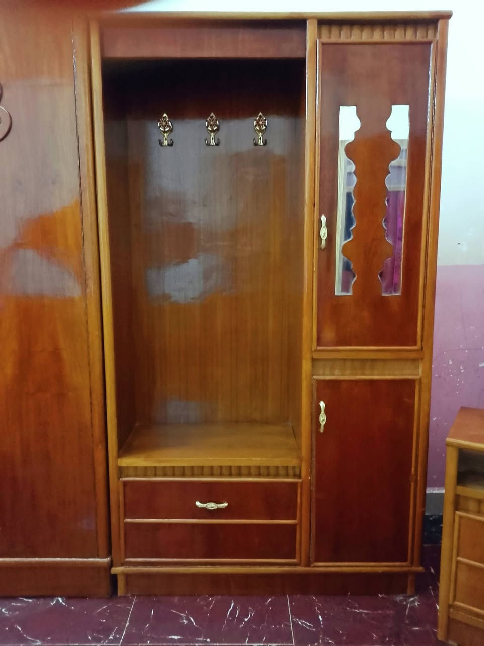 غرفه تزكام ثقيل صاج شغل عماره لبلوب بورمي كلش قويه ونضيفه زلغ مابيها والسعر 500 شراي اتصل عالرقم *********** ميسان حي شهداء
