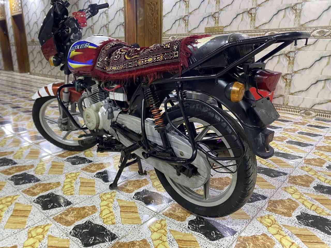 سلام عليكم بوكسر للبيع موديل 20كلك بدون اورق محرك مجفت مره وحده تجفيت اصلي دراجه ناعمه او نص هندر لايت بك لايت كله شغال سلف شغال بس بتري ضعيف او عوزها صفحيه وحده مكني كربلاء طوريج
رقمي ***********سعرها 575الف او بيه مجال
