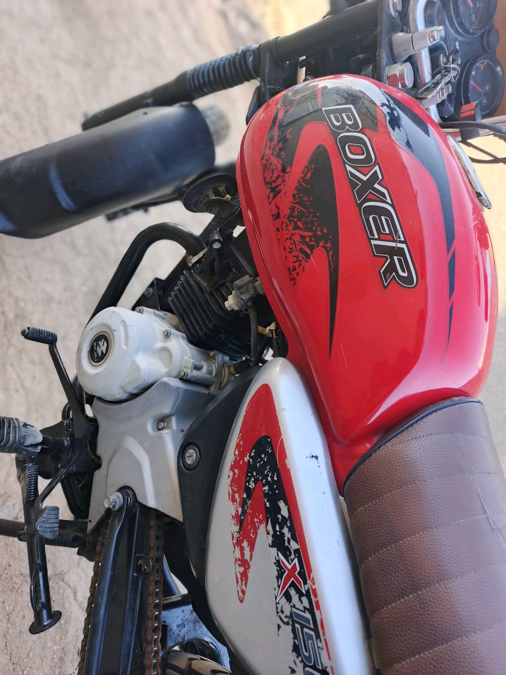 بوكسر موديل 23 رقم وسنويا باسمي شرط تحويل تجفيت شركا رقم انكليزي دراجا خير من الله كهربائيات شغالا لا تنقيص ولا تبغير شرط شلعتها تاكل كاع كل نقص ما بيها نكرت سلف تخم تايرات جدد وباقي شوفت عينكم 2,500,000مليون سعر مليونين ونص وبيها مجال رقم موبايل ***********   