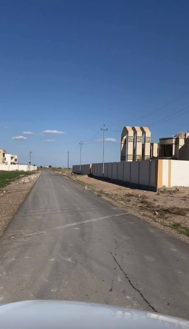 🔥 أحسن ما تاخذ 50 متر بـ15 مليون داخل بغداد، أني أنطيك 300 متر بـ14 مليون فقط 🔥
📍 ضمن بغداد وبموقع مميز
🏡 300 متر بجانب سبع البور
⏱️ وتبعد عن الكاظمية 20 دقيقة فقط

✅ المنطقة مخدومة ومتوفر بيها:
🏢 مديرية ناحية الخيرات
🏛️ بلدية
⚡ كهرباء

✨ فرصة ممتازة للسكن أو الاستثمار ومستقبل المنطقة بصعود مستمر

📌 العنوان: بغداد – التاجي
بجانب سبع البور – منطقة مطره وسماده

📞 للاتصال والاستفسار:
***********اتصال
*********** واتساب 

#عقارات_بغداد #التاجي #سبع_البور #الكاظمية #اراضي_للبيع #بغداد #استثمار_عقاري #طابو #عروض_عقارية #مطره_وسماده
