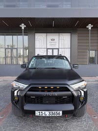 فورنر ٢٠٢٣   السيارة مواصفات sr5 تو ويل pdr صغير على كد شبر ورصعة بالب...