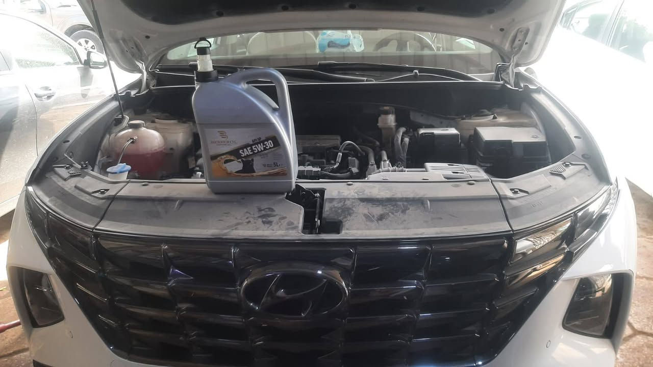 ضمن اعمالنا اليومية والكل تبحث عن الضمان الحقيقي . 
تعبت من اختيار الزيوت الكثيرة والاشكال . زيوت بينتير بيسرول الالماني تغنيك عن كل الانواع وذلك لحمايتها الكاملة للمحرك بالاضافة الى وصل ضمان المحرك كل 15000 الف كيلو متر . باحدث تكنزلوجيا فريده من نوعها بمعالجات واضافات النانو سيراميك . 
***********
***********
