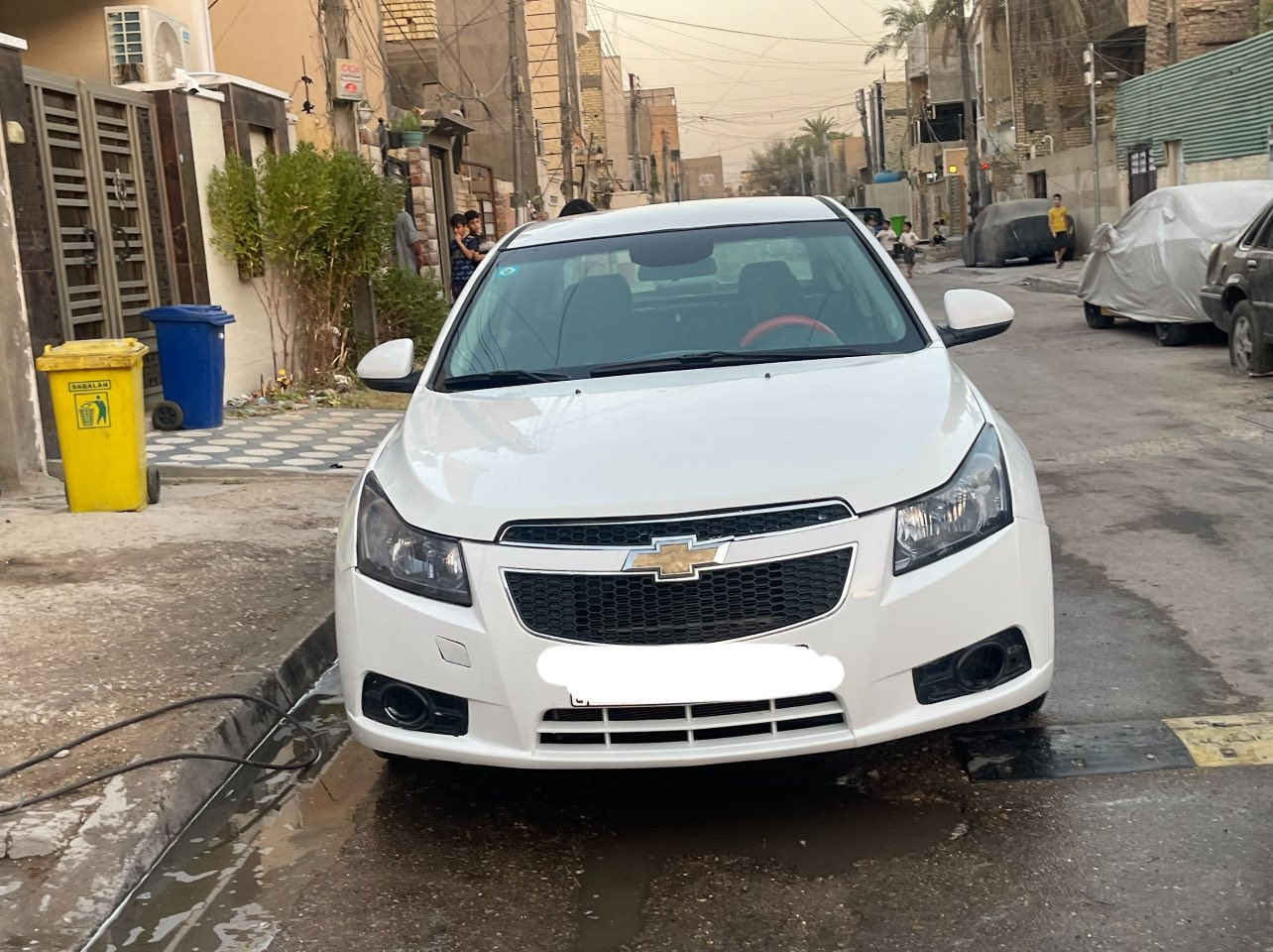شوفرليت كروز ٢٠١٣ محرك ١٤٠٠ تيربو  محرك صار ٣ شهر من شاده جديد كير خير من الله تخم تاير جديد باترى جديد مصبوغه حزام للجماليه داخل جديد لايتات زنون تدفئه تبريد شغاله السياره مناقصه شي شغل وطلع وين متريد باسمي مكاني بسمايه سعر ٧٨
***********
