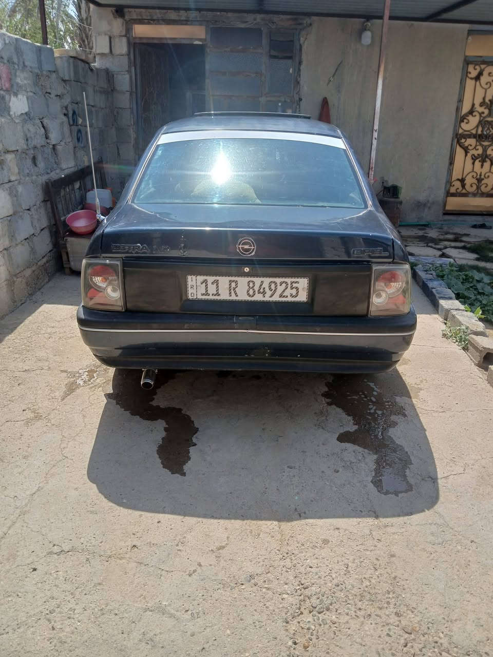 اوبل فكتره رقم بغداد بسمي محينه ١٨ سياره بلاديه ما مصبوقه تخم تاير جديد سياره شاهزئي من كلشي  كهربايات كلها شقاله  السعر 38  وبيها مجال  الستفسار ***********
