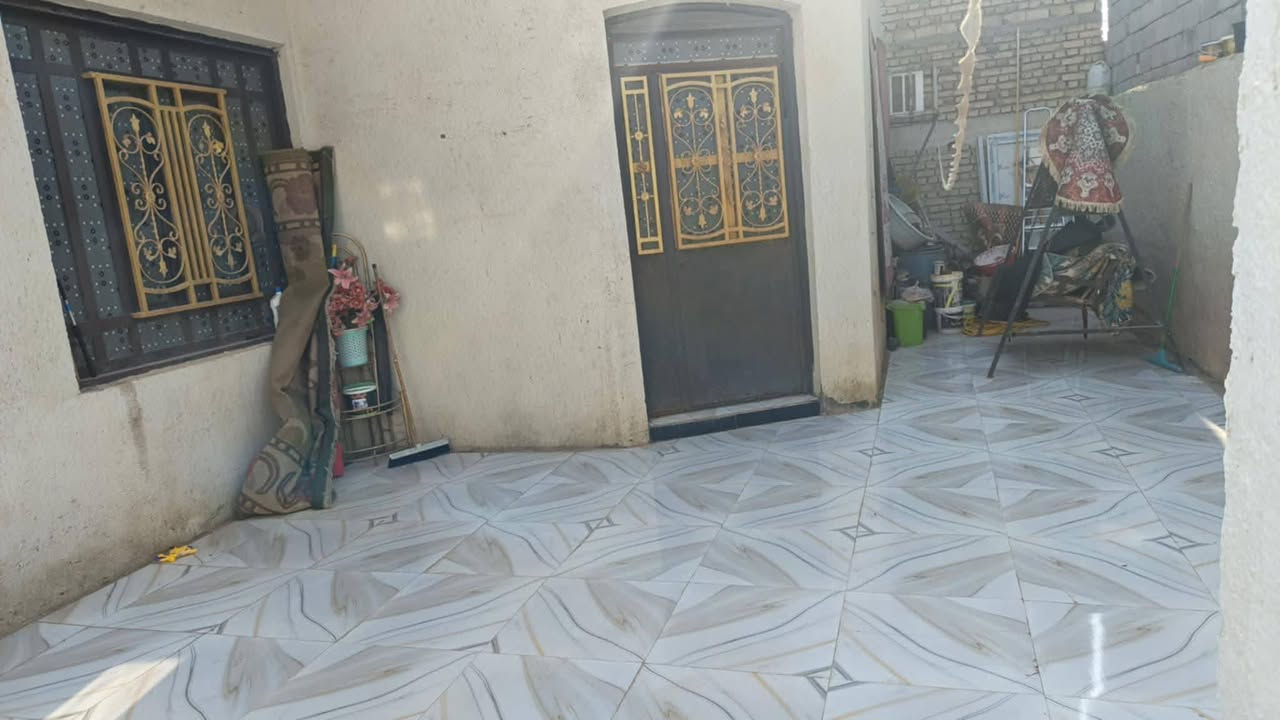 دار للبيع  دور نفط  طابو زراعي سند 25  مساحه 210 متر  بالبدايه  قريب جدآ من عواشه  يحتوي ع ستقبال وصاله   3 غرف واسعه مطبخ حار وبارد  ومناور وصحيات وگراج واسع  سعر 115 بي مجال  مستعجل ع بيعته تواصل  ع رقم راعي لبيت  ***********
