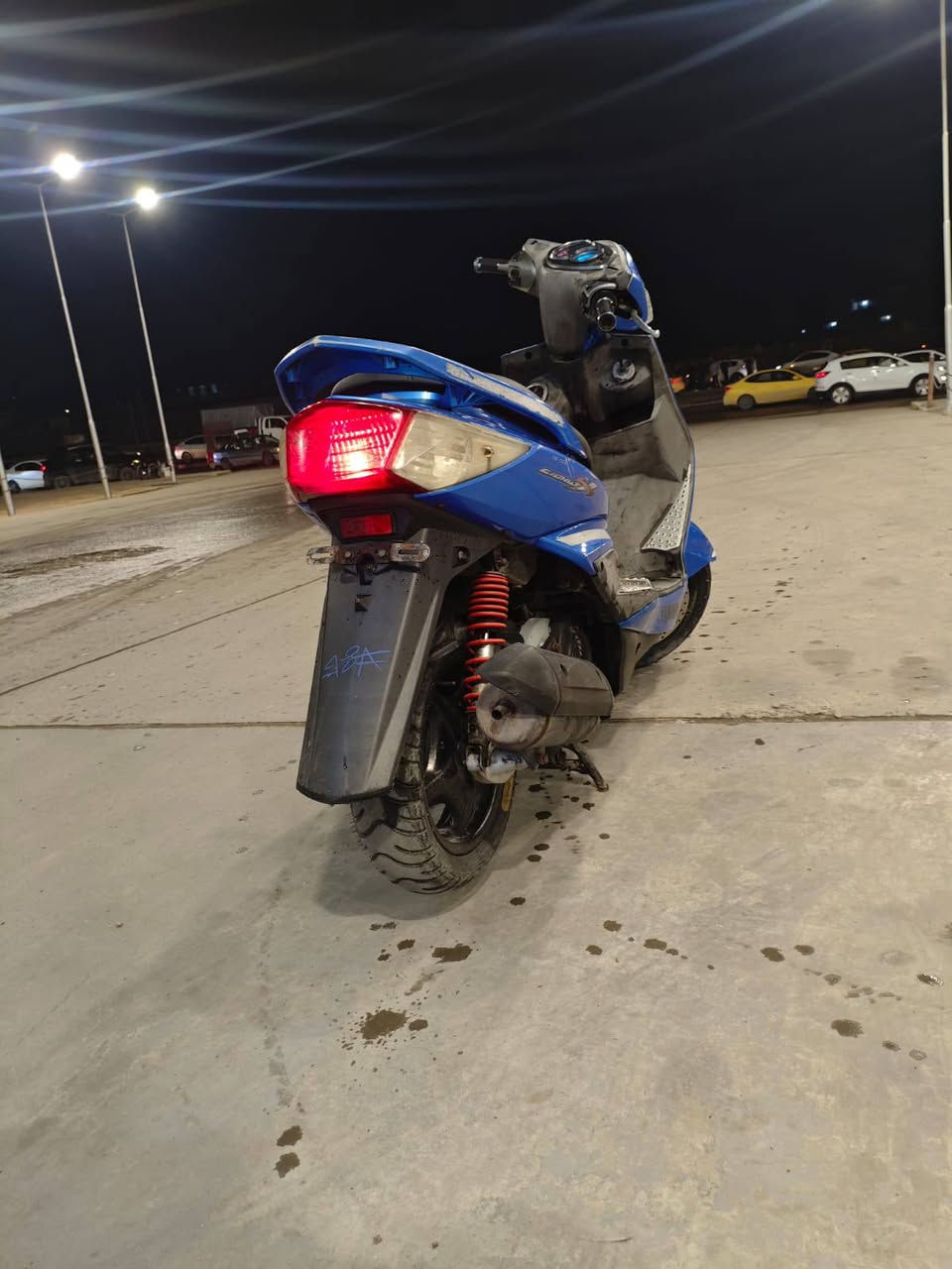 السلام عليكم 
دراجه سكنس لبيع رمبه صارله ثلاث اشهر من الرمبه 
موديل 2009 
لون سمائي
كفرات ختم واحد 
مكينه كفاله 
كهربايات كفاله 
كامله ومسويله ادامه 
اكلجات وبرياكات امامي وخلفي 
شرط الدراجه كامله ما بيه اي نقص 
دراجه ياباني 
كابريتر 
وتساب ***********
