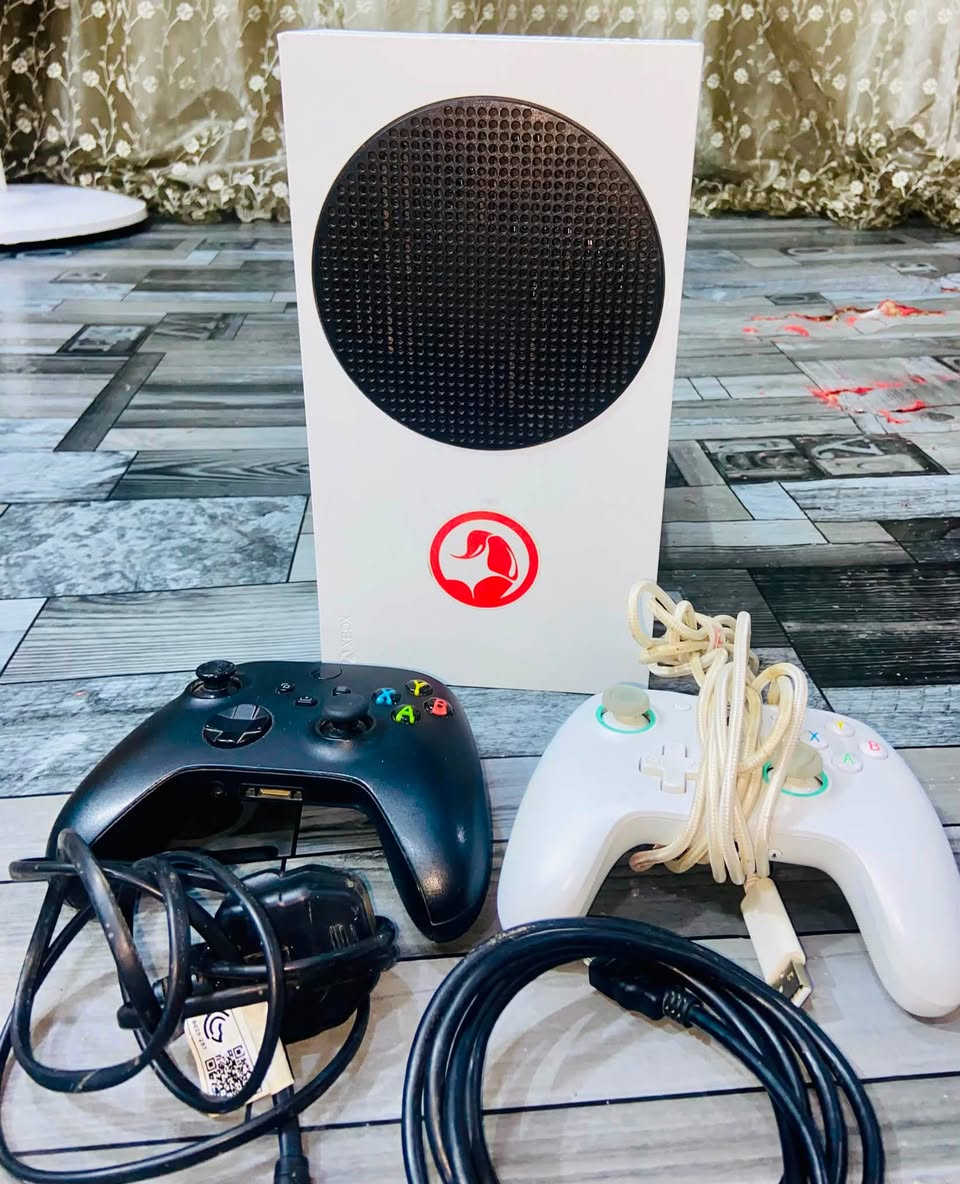 اخوان XBOX SERES S
الجهاز استخدام قليل الجهاز نضيف ومرتب تجي تشوفه وتلعب بي الجهاز ضامه وتاركه صارلي هواي وهسه اريد ابيعه لان طالب سادس الجهاز ويا جوستكين ويا ubs بس عوزه بطاريه ويا حساب بي 
لعبه ريد ديد
جي تي اي 5
وكم لعبه 
السعر 400
المكان كربلاء الرقم ***********
