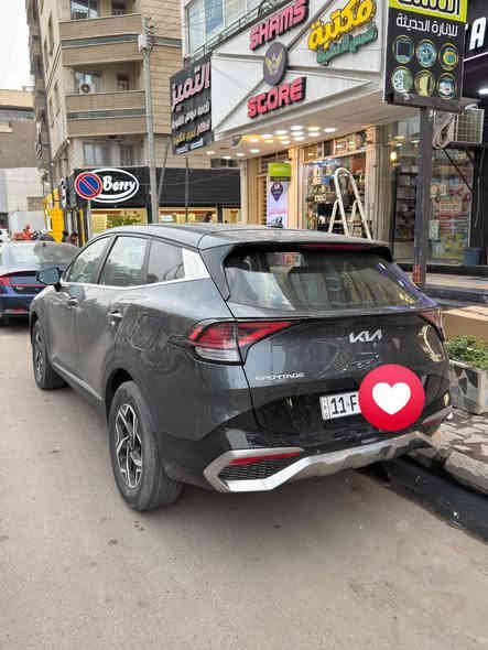 ⸻

📣 للبيع – كيا سبورتج 2023 نص فول

✨ دخول جديد – توها واصلة
🛡️ الإيرباكات سليمة 100%
📍 الموقع: بغداد

المواصفات:
 • تدفئة كشنات
 • رادارات
 • قيادة ذاتية
 • توقف ذاتي
 • حساسات

حادثها موضح ب الصور شويه من البنيد ومواصل للمحرك ع البلاد وصورة المحرك موجوده  

📏 الممشى: 65,000 كم
💰 السعر: 195 ورقة
📞 رقم الاتصال: ***********
