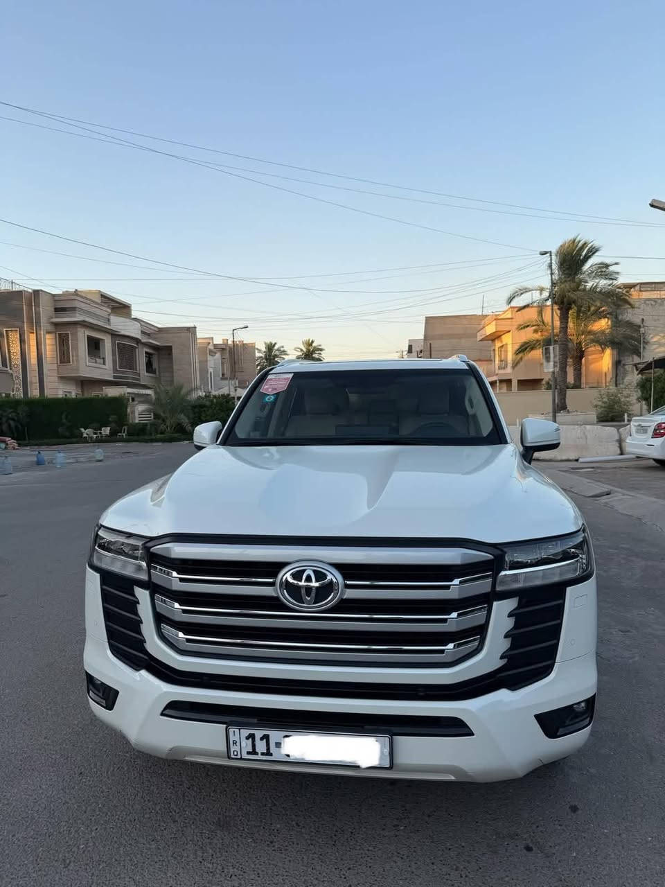 سلام عليكم
لاندكروزر ( GXR ) باب اول اصل ساز 
موديل : 2024
محرك : 4000 ( تنفس طبيعي ) 6 سلندر
العداد : 14 الف km
رقم : بغداد ( تحويل مباشر ثاني يوم )  
مواصفات : 
بصمه تشغيل
بصمة ابواب 
سلايد روف
كشنات كهرباء 
تبريد ثلاث قطع 
شاشة تطبيق اصل عدد 3 
دخول ذكي 
حساس امامي 
حساس خلفي 
ثلاجه 
صندوق كهرباء 
اوتوهولد 
هندبريك بصمه 
شاحن واير ليس 
زراك لايت امامي
تبريد كشنات
تحكم استيرن جهتين 
داخل جلد 
العنوان : بغداد 
رقم الهاتف : ***********

علماً السياره مكفوله من التبديل و الصبغ والبارد على وضع الوكاله
