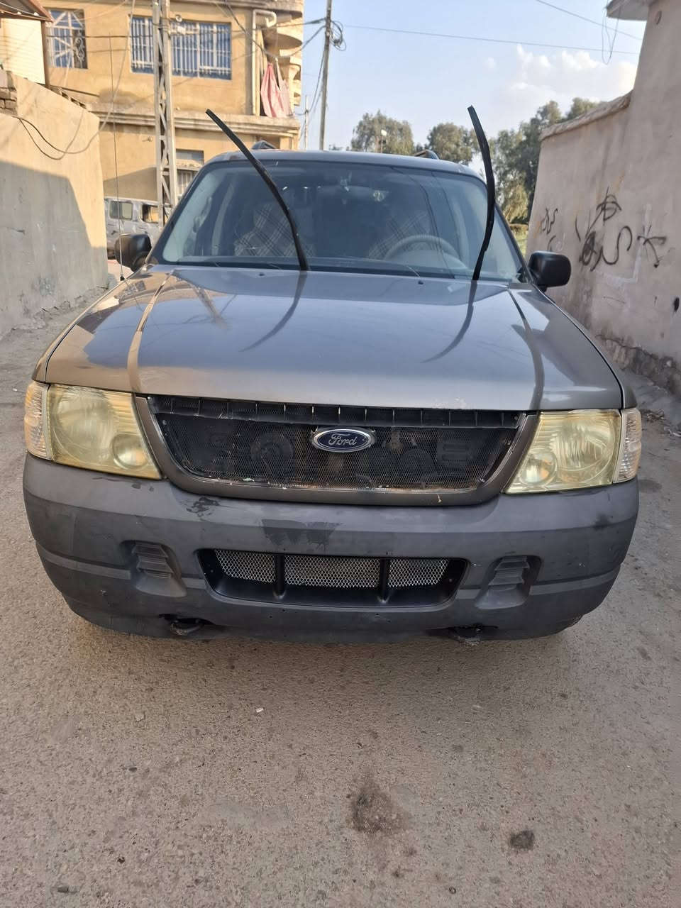 سلام عليكم 
سياره فورت اكسبلور 
مال مزاد ٢٠٠٤  
تبريد ٣ قطع شغال   تخم تاير جديد 
كهربايات كله شغاله 
محرك امحور بطه 
سياره مكفوله كفاله عامه من كلشي


**إذا كنت صاحب هذا الإعلان وتريد حذفه لأي سبب، رجاءا أرسل رسالة إلى الدعم الفني**