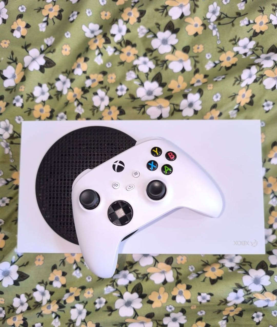 للبيع
X Box Series S | 2024  
الجهاز نظيف جداً مع كامل ملحقاته
مع حساب بي لعبة Metro
السعر 390


**إذا كنت صاحب هذا الإعلان وتريد حذفه لأي سبب، رجاءا أرسل رسالة إلى الدعم الفني**