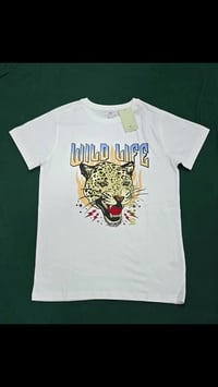 تشيرتات ماركات عالمية الخامة تجنن  من عمر سنتين الى ١٦ ستة  الاسعار من...