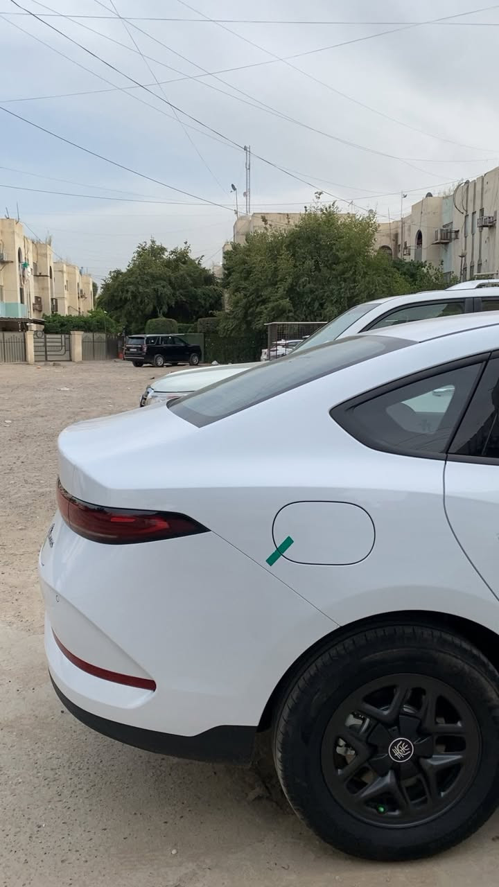 السلام عليكم للبيع فقط كن بلاس
موديل ٢٥ 

كفاله عامة فقط شخوط بلباب 

رقم بغداد بسمي

ماشيه ٧ الف 

داخل ابيض 

عليها كت رياضي باتمان اصلي 

عليها تضليل عازل حراري اصلي ازرك

عليها بلوجكترات اماميه ازرك وثلجي

شوفت عينكم السياره تخبل 

لايلون الشركة بعدها عليها 

كتلوكات وليبلات كامله 

كارت و بصمة 

مكان السياره بغداد السيديه 

***********
